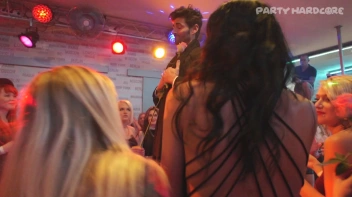 Party Hardcore Gone Crazy Vol. 25 Part 2 - Cam 1 Screencap 39 on www.sinx.com