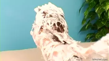 Shaving Foam Battle Screencap 93 on www.sinx.com