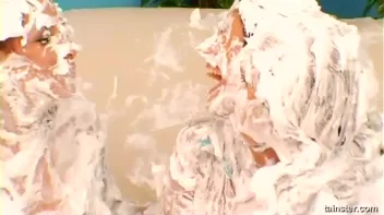 Shaving Foam Battle Screencap 99 on www.sinx.com