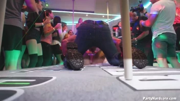 Party Hardcore Gone Crazy Vol. 29 Part 1 - Cam 1 Screencap 60 on www.sinx.com