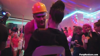 Party Hardcore Gone Crazy Vol. 29 Part 1 - Cam 1 Screencap 38 on www.sinx.com