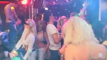 Blue Jean Babes Part 1 Cam 3 Screencap 87 on www.sinx.com