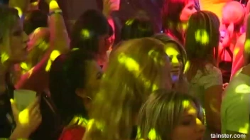 Blue Jean Babes Part 1 Cam 3 Screencap 1 on www.sinx.com