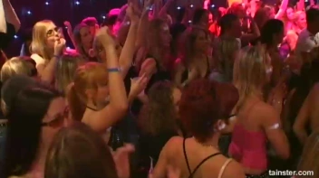 Blue Jean Babes Part 1 Cam 3 Screencap 13 on www.sinx.com