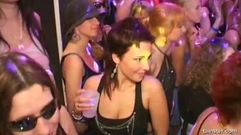 Blue Jean Babes Part 1 Cam 3 Screencap 17 on www.sinx.com