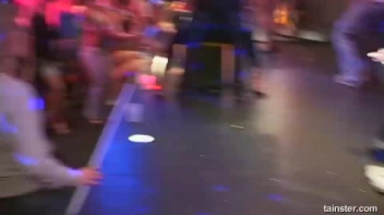 Blue Jean Babes Part 1 Cam 3 Screencap 26 on www.sinx.com