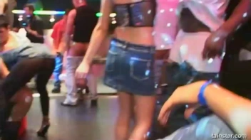 Blue Jean Babes Part 1 Cam 3 Screencap 32 on www.sinx.com