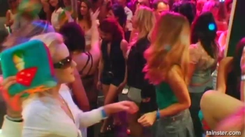 Blue Jean Babes Part 1 Main Edit Screencap 20 on www.sinx.com