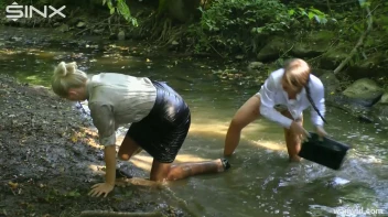 Bitchy WAM Catfight Takes Place In Stream Screencap 6 on www.sinx.com