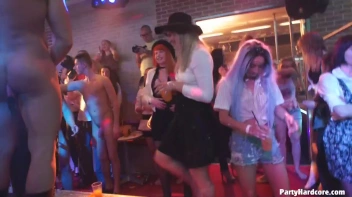 Party Hardcore Gone Crazy Vol. 35 Part 6 - Cam 1 Screencap 81 on www.sinx.com