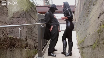 CBT und Nippelspiele im Freien Screencap 24 on www.sinx.com