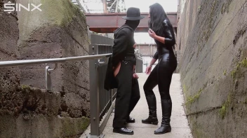 CBT und Nippelspiele im Freien Screencap 39 on www.sinx.com