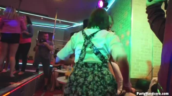 Party Hardcore Gone Crazy Vol. 35 Part 7 - Cam 4 Screencap 28 on www.sinx.com