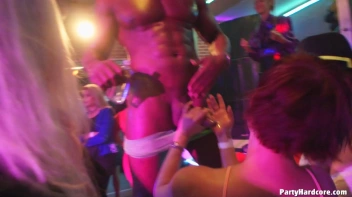 Party Hardcore Gone Crazy Vol. 37 Part 7 - Cam 2 Screencap 63 on www.sinx.com