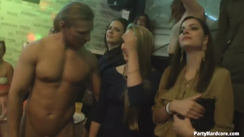 Party Hardcore Gone Crazy Vol. 29 Part 4 - Cam 3 Screencap 30 on www.sinx.com