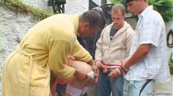 It's Raining Piss! Screencap 13 on www.sinx.com