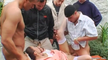 It's Raining Piss! Screencap 26 on www.sinx.com