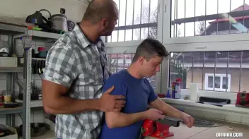 Bisexual sandwich fuck Screencap 2 on www.sinx.com