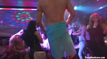 Party Hardcore Gone Crazy Vol. 34 Part 4 - Cam 4 Screencap 87 on www.sinx.com