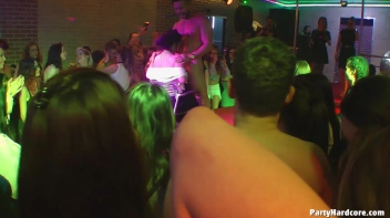 Party Hardcore Gone Crazy Vol. 40 Single Cut: Part 8 - Cam 2 Screencap 44 on www.sinx.com