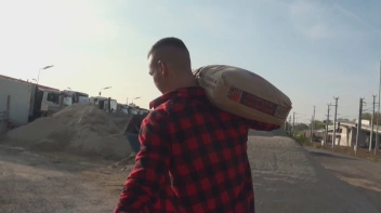 Mein erster Arbeitstag auf der Baustelle Screencap 4 on www.sinx.com