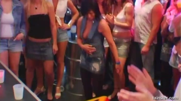 Blue Jean Babes Part 1 Cam 2 Screencap 13 on www.sinx.com