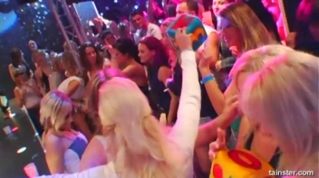 Blue Jean Babes Part 1 Cam 2 Screencap 31 on www.sinx.com