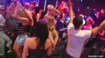 Blue Jean Babes Part 1 Cam 2 Screencap 39 on www.sinx.com