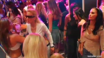 Blue Jean Babes Part 1 Cam 2 Screencap 42 on www.sinx.com