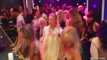 Blue Jean Babes Part 1 Cam 2 Screencap 43 on www.sinx.com