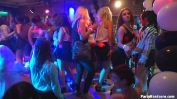 Party Hardcore Gone Crazy Vol. 37 Part 5 - Cam 2 Screencap 75 on www.sinx.com