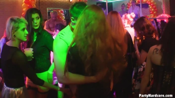 Party Hardcore Gone Crazy Vol. 39 Single Cut: Part 7 - Cam 4 Screencap 46 on www.sinx.com