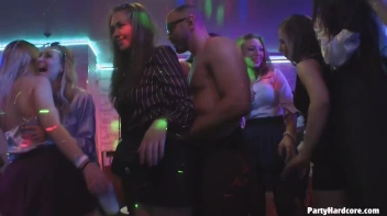 Party Hardcore Gone Crazy Vol. 29 Part 5 - Cam 3 Screencap 4 on www.sinx.com