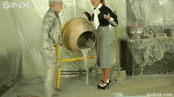 Bitch boss lady and her assistant in a messy catfight Screencap 2 on www.sinx.com