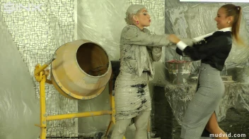 Bitch boss lady and her assistant in a messy catfight Screencap 8 on www.sinx.com