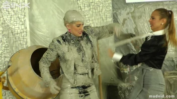 Bitch boss lady and her assistant in a messy catfight Screencap 9 on www.sinx.com