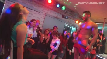 Party Hardcore Gone Crazy Vol. 28 Part 2 - Cam 1 Screencap 36 on www.sinx.com