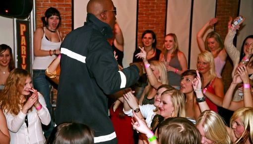 Latest deal - Party Hardcore Vol. 58 Part 1 - Cam 4