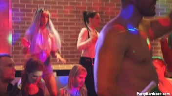 Party Hardcore Gone Crazy Vol. 35 Part 1 - Cam 3 Screencap 109 on www.sinx.com