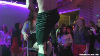 Party Hardcore Gone Crazy Vol. 43 Part 5 - Cam 4 Screencap 44 on www.sinx.com