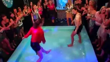 Kia Winston vs. Anita Queen Screencap 14 on www.sinx.com