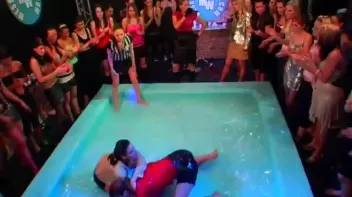 Kia Winston vs. Anita Queen Screencap 17 on www.sinx.com