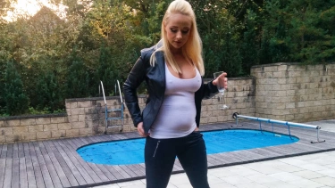 Latest deal - Busty Blonde Soaks Her Tank Top With Piss
