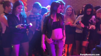 Party Hardcore Gone Crazy Vol. 40 Single Cut: Part 1 - Cam 3 Screencap 39 on www.sinx.com