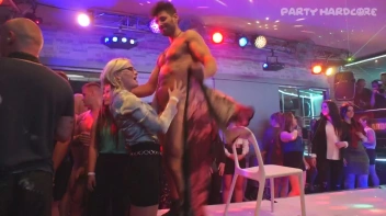 Party Hardcore Gone Crazy Vol. 28 Part 3 - Cam 3 Screencap 79 on www.sinx.com