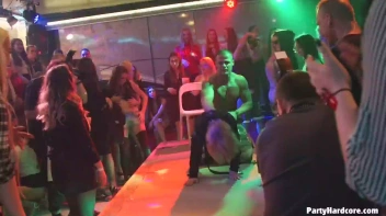 Party Hardcore Gone Crazy Vol. 33 Part 2 - Cam 2 Screencap 38 on www.sinx.com