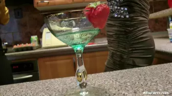 Sophie's Dirty Shoe & Fashion Birthday Screencap 11 on www.sinx.com