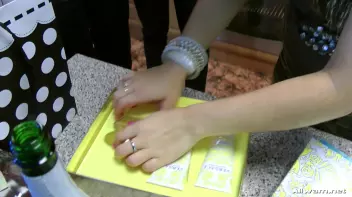 Sophie's Dirty Shoe & Fashion Birthday Screencap 30 on www.sinx.com