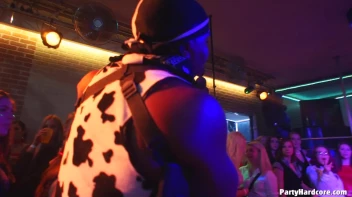 Party Hardcore Gone Crazy Vol. 38 Part 6 - Cam 2 Screencap 49 on www.sinx.com