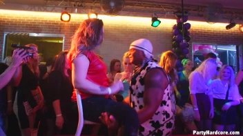 Party Hardcore Gone Crazy Vol. 38 Part 6 - Cam 2 Screencap 62 on www.sinx.com